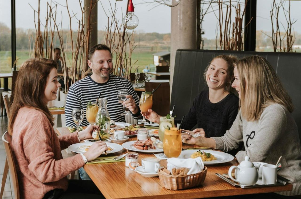 Konference Park Hotel Hradec Králové Kültér fotó
